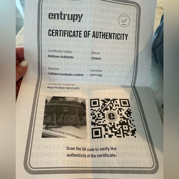 Chanel Quilted Shoulder Bag with Champagne Gold Accents - Picture 17 of 17